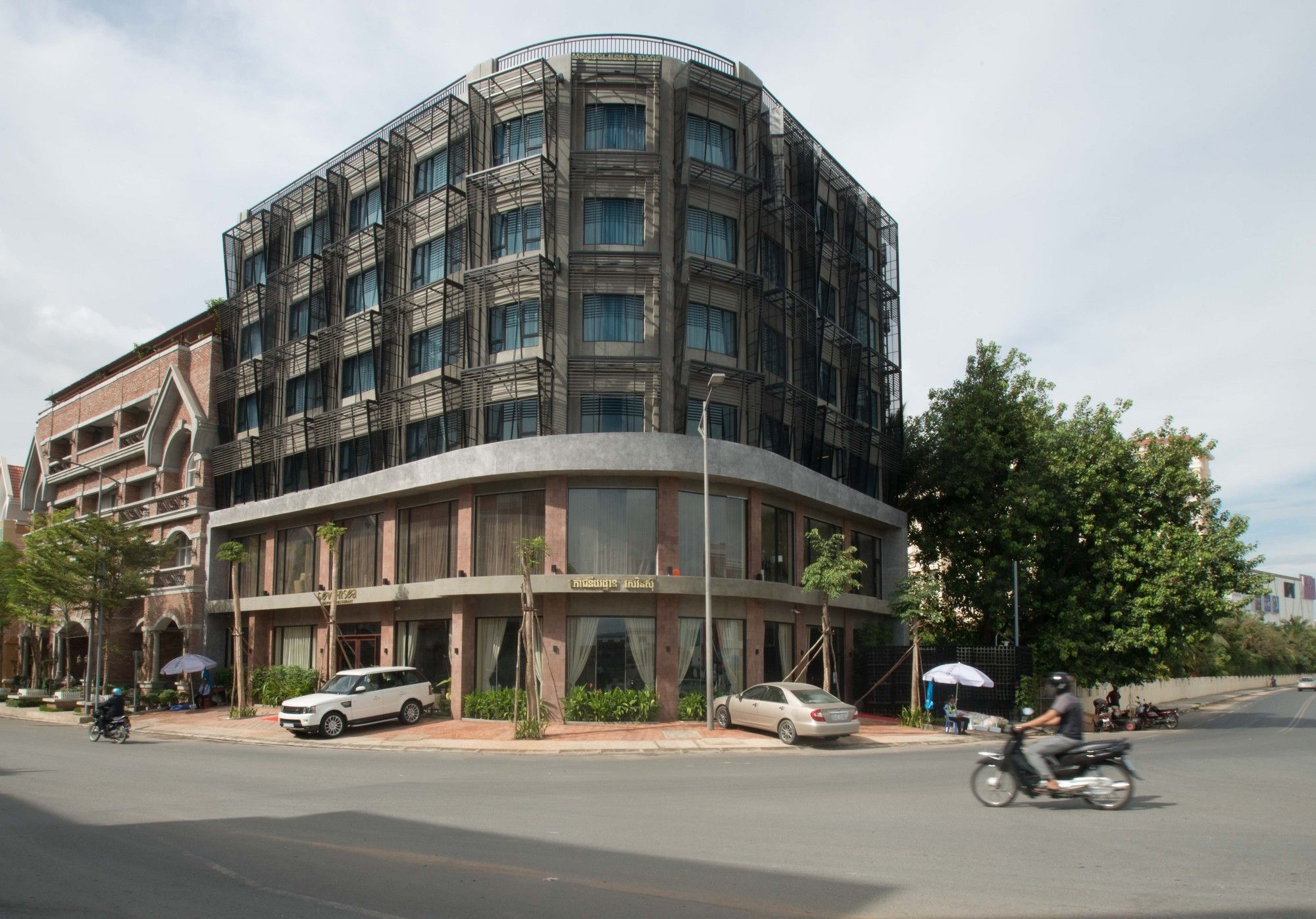 Almond Hotel Bassac River Phnom Penh Luaran gambar