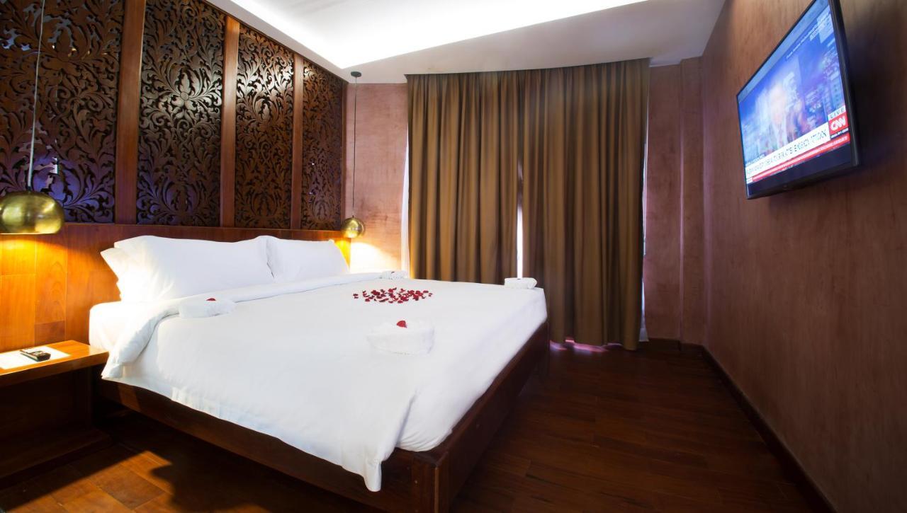 Almond Hotel Bassac River Phnom Penh Luaran gambar
