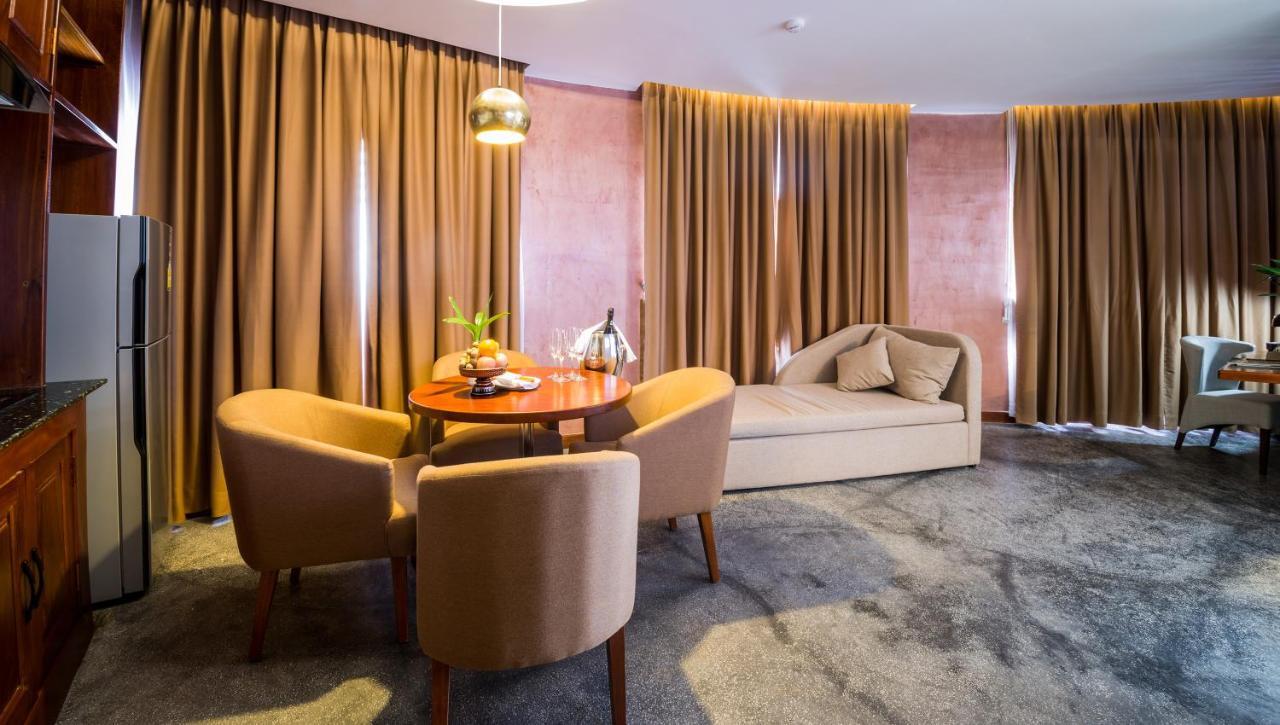 Almond Hotel Bassac River Phnom Penh Luaran gambar