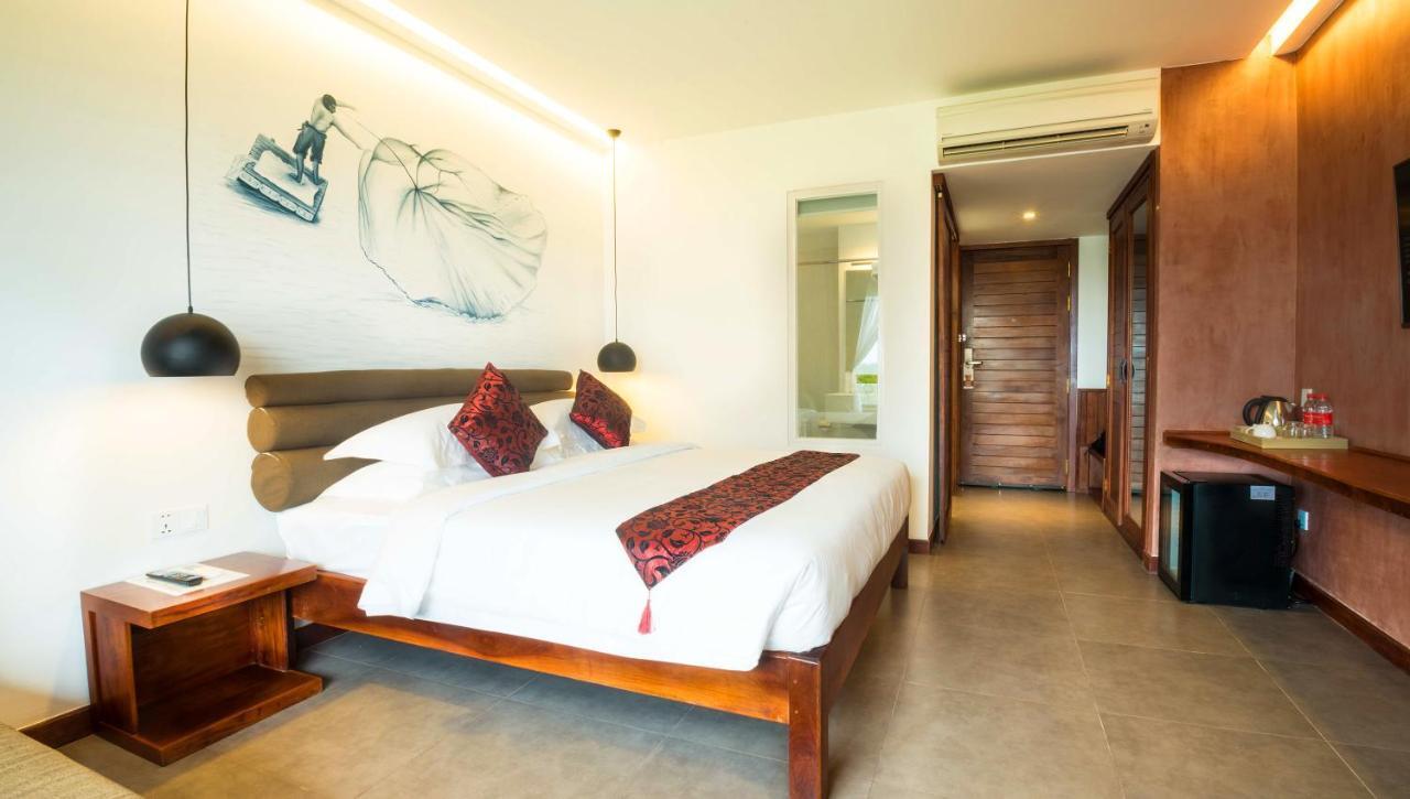Almond Hotel Bassac River Phnom Penh Luaran gambar