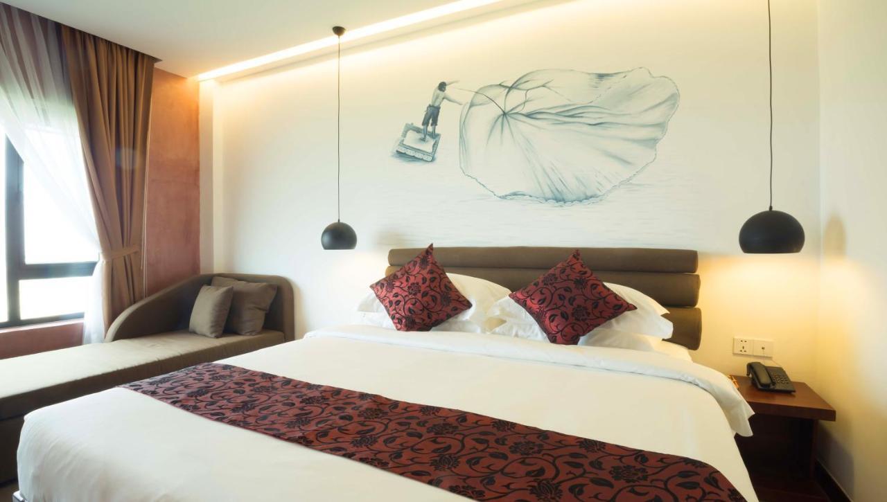 Almond Hotel Bassac River Phnom Penh Luaran gambar
