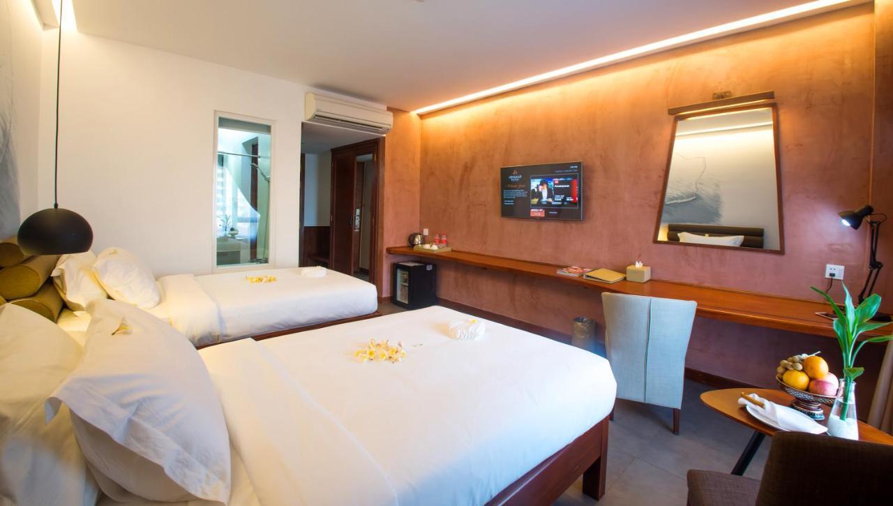 Almond Hotel Bassac River Phnom Penh Luaran gambar