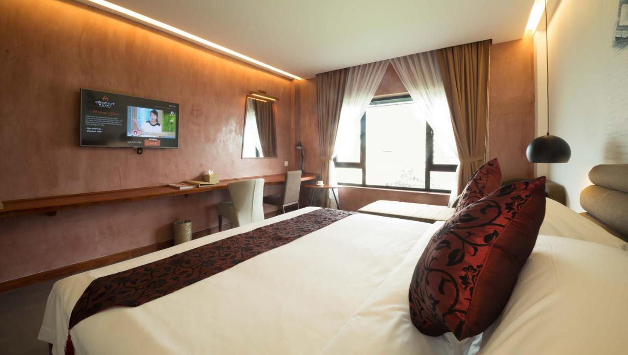 Almond Hotel Bassac River Phnom Penh Luaran gambar
