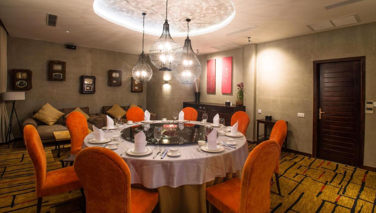 Almond Hotel Bassac River Phnom Penh Luaran gambar