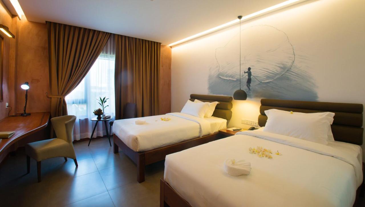 Almond Hotel Bassac River Phnom Penh Luaran gambar