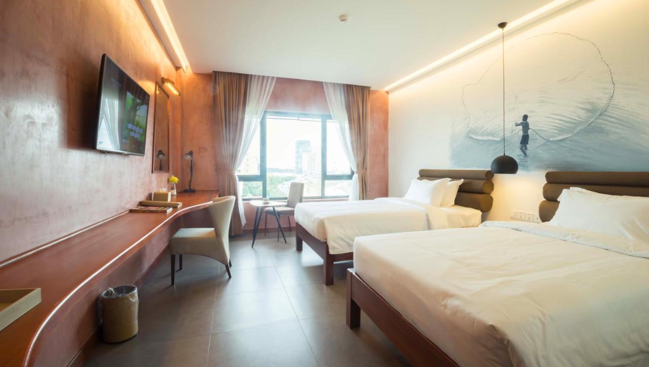 Almond Hotel Bassac River Phnom Penh Luaran gambar