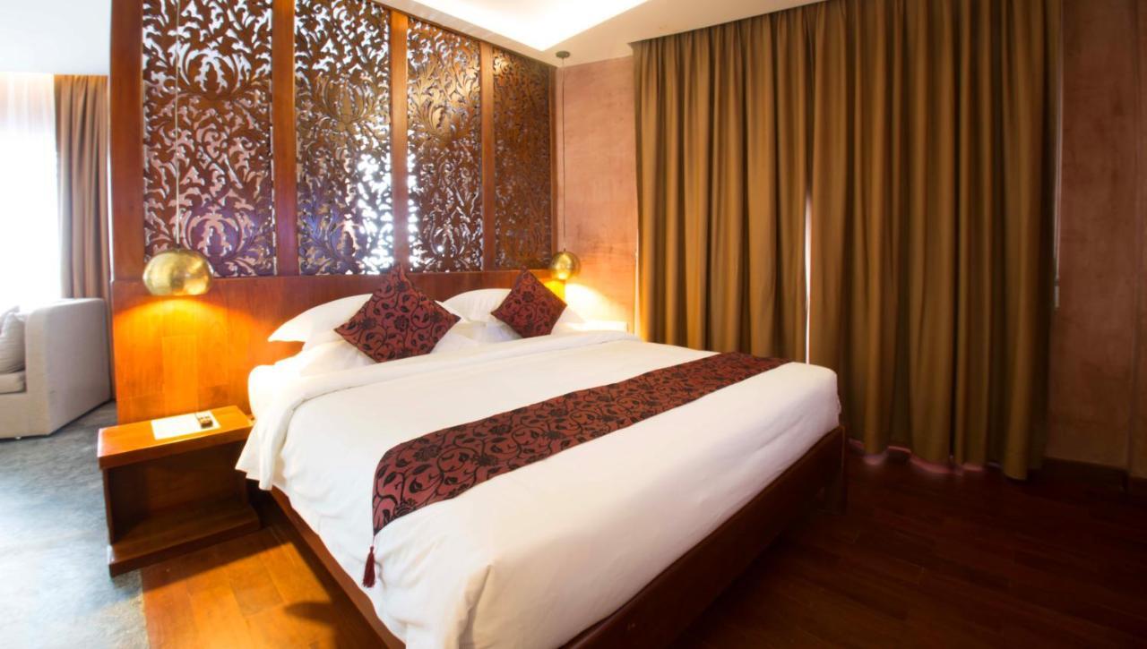 Almond Hotel Bassac River Phnom Penh Luaran gambar